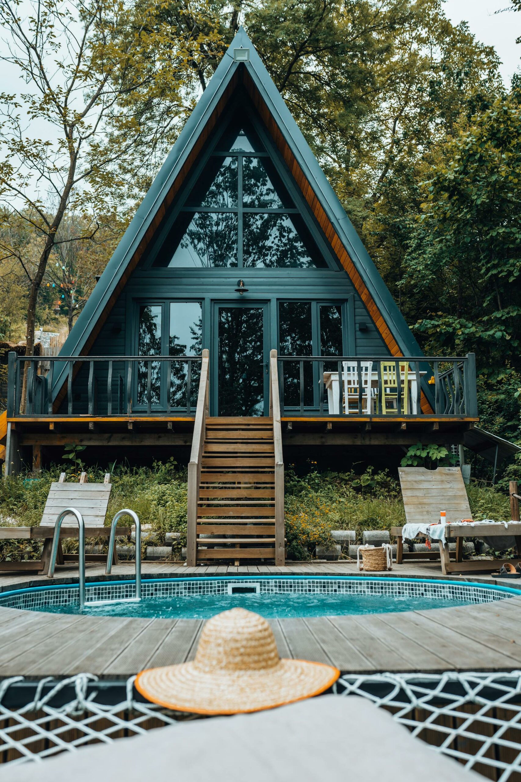 piscine maison naturelle bois scaled